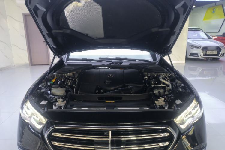 Used Mercedes-Benz E-Class New Energy 2024 E 350 e L Plug-in Hybrid Sedan Engine Bay