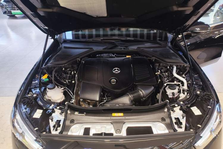 Used Mercedes-Benz E-Class New Energy 2024 E 350 e L Plug-in Hybrid Sedan Engine Bay