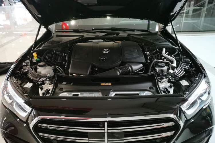 Used Mercedes-Benz E-Class New Energy 2024 E 350 e L Plug-in Hybrid Sports Sedan Engine Bay
