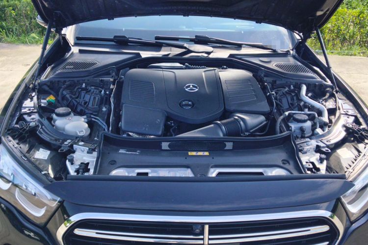 Used Mercedes-Benz E-Class New Energy 2024 E 350 e L Plug-in Hybrid Sedan Engine Bay