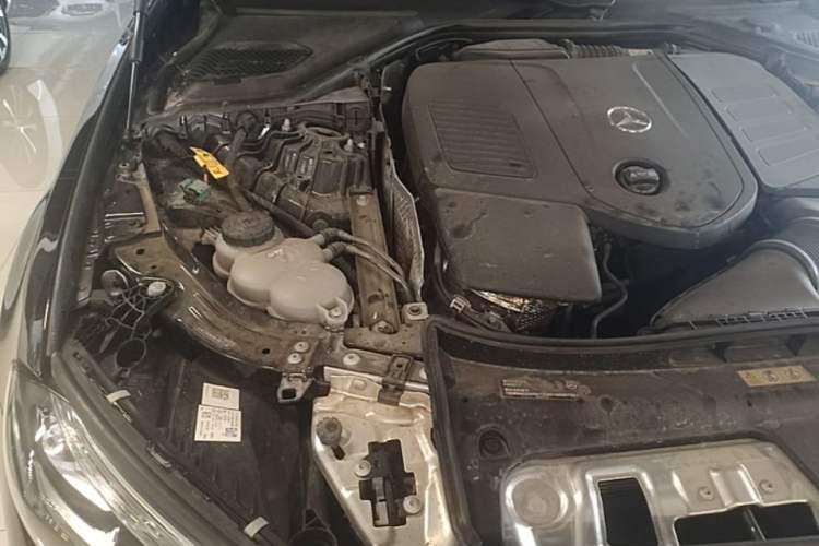 Used Mercedes-Benz E-Class New Energy 2024 E 350 e L Plug-in Hybrid Sedan Engine Bay Right