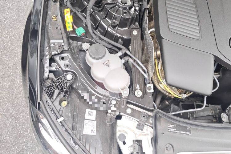 Used Mercedes-Benz E-Class New Energy 2024 E 350 e L Plug-in Hybrid Sedan Engine Bay Right