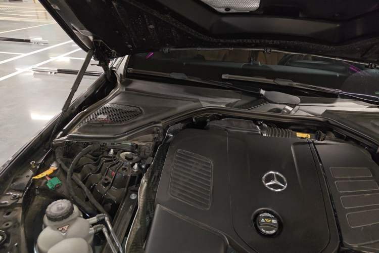 Used Mercedes-Benz E-Class New Energy 2024 E 350 e L Plug-in Hybrid Sedan Engine Bay Right
