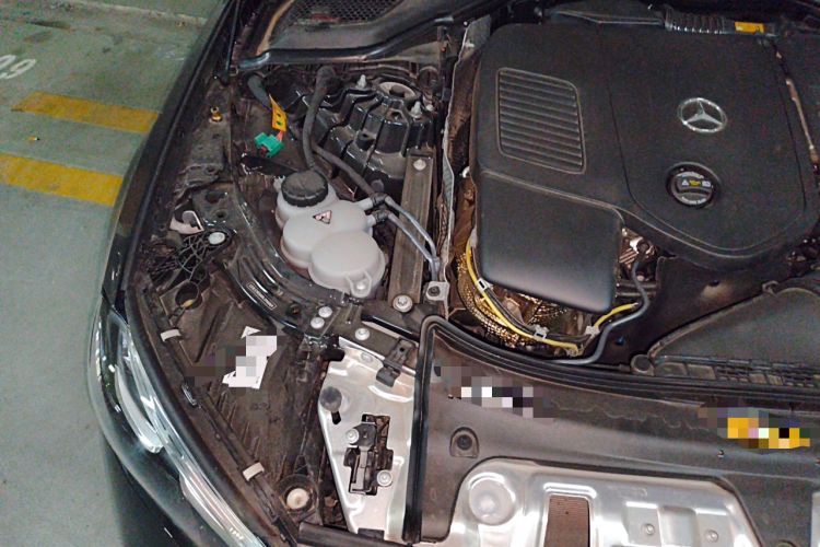 Used Mercedes-Benz E-Class New Energy 2024 E 350 e L Plug-in Hybrid Sports Sedan Engine Bay Right