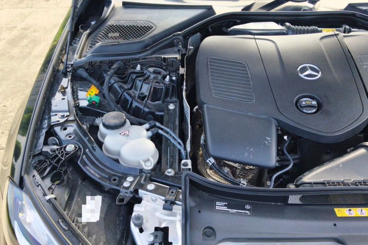 Used Mercedes-Benz E-Class New Energy 2024 E 350 e L Plug-in Hybrid Sedan Engine Bay Right