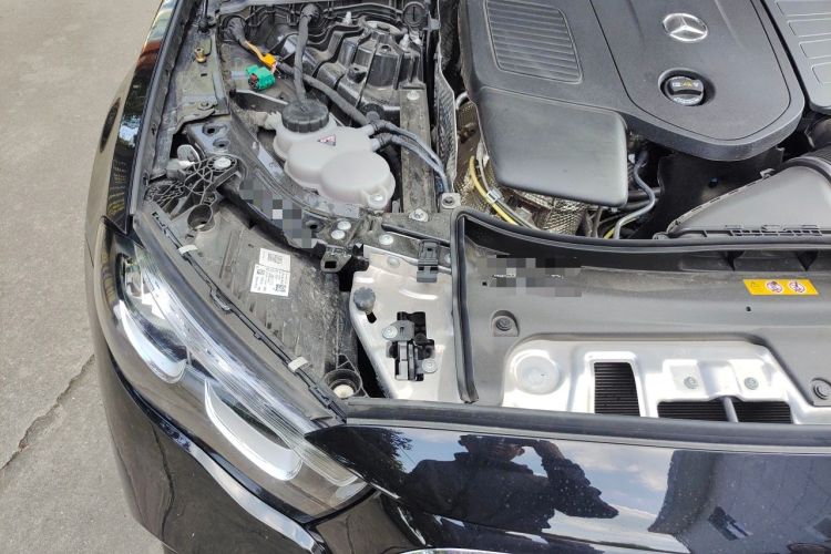 Used Mercedes-Benz E-Class New Energy 2024 E 350 e L Plug-in Hybrid Sedan Engine Bay Right