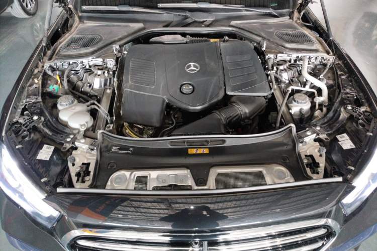 Used Mercedes-Benz E-Class New Energy 2024 E 350 e L Plug-in Hybrid Sports Sedan Engine Bay