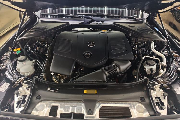 Used Mercedes-Benz E-Class New Energy 2024 E 350 e L Plug-in Hybrid Sedan Engine Bay