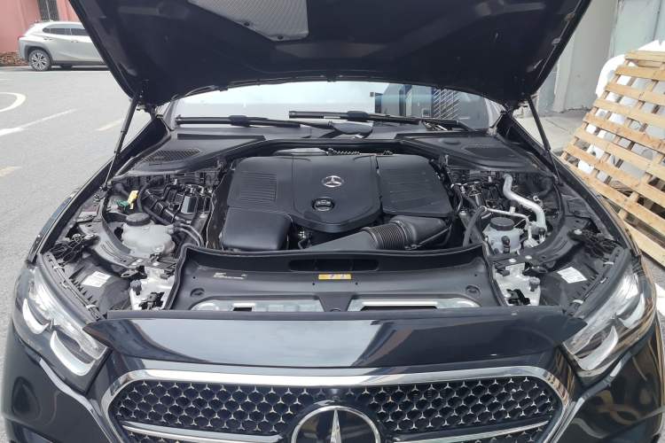 Used Mercedes-Benz E-Class New Energy 2024 E 350 e L Plug-in Hybrid Sedan Engine Bay