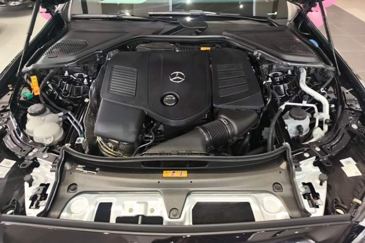 Used Mercedes-Benz E-Class New Energy 2024 E 350 e L Plug-in Hybrid Sedan Engine Bay