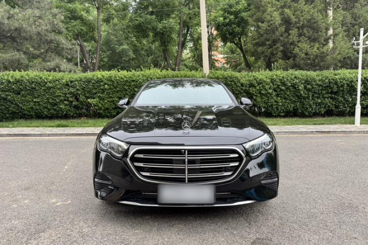 Used Mercedes-Benz E-Class New Energy 2024 E 350 e L Plug-in Hybrid Sedan Exterior 1