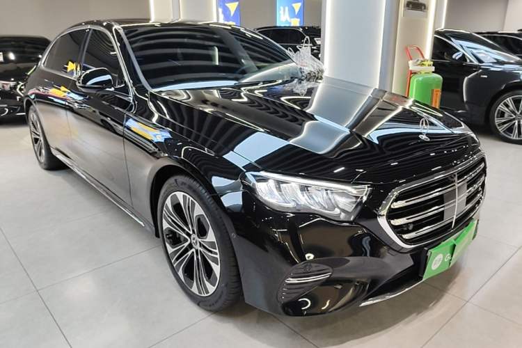 Used Mercedes-Benz E-Class New Energy 2024 E 350 e L Plug-in Hybrid Sedan Exterior 1