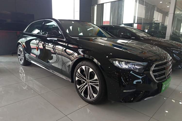 Used Mercedes-Benz E-Class New Energy 2024 E 350 e L Plug-in Hybrid Sedan Exterior 1