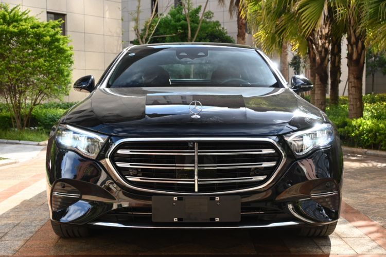 Used Mercedes-Benz E-Class New Energy 2024 E 350 e L Plug-in Hybrid Sedan Exterior 10