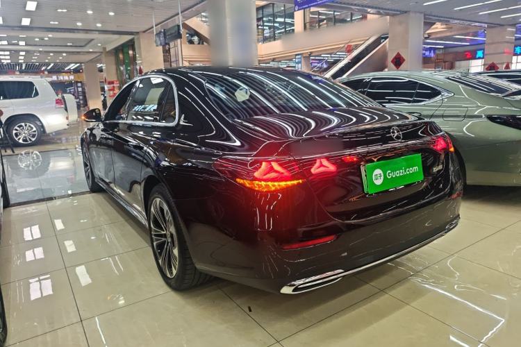 Used Mercedes-Benz E-Class New Energy 2024 E 350 e L Plug-in Hybrid Sedan Exterior 2