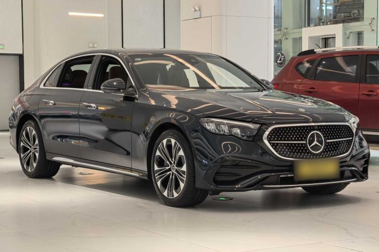 Used Mercedes-Benz E-Class New Energy 2024 E 350 e L Plug-in Hybrid Sports Sedan Exterior 2