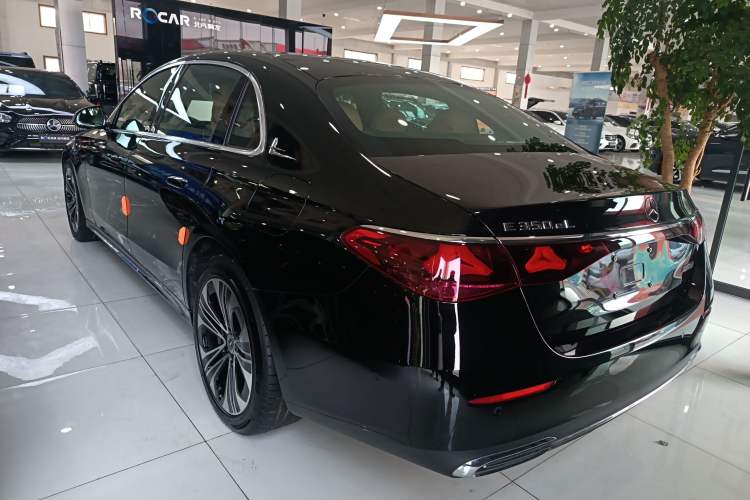 Used Mercedes-Benz E-Class New Energy 2024 E 350 e L Plug-in Hybrid Sedan Exterior 2