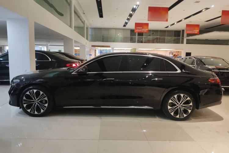 Used Mercedes-Benz E-Class New Energy 2024 E 350 e L Plug-in Hybrid Sedan Exterior 3