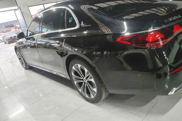 Used Mercedes-Benz E-Class New Energy 2024 E 350 e L Plug-in Hybrid Sedan Exterior 3