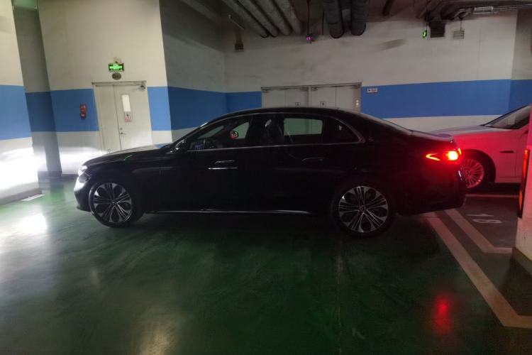 Used Mercedes-Benz E-Class New Energy 2024 E 350 e L Plug-in Hybrid Sedan Exterior 3