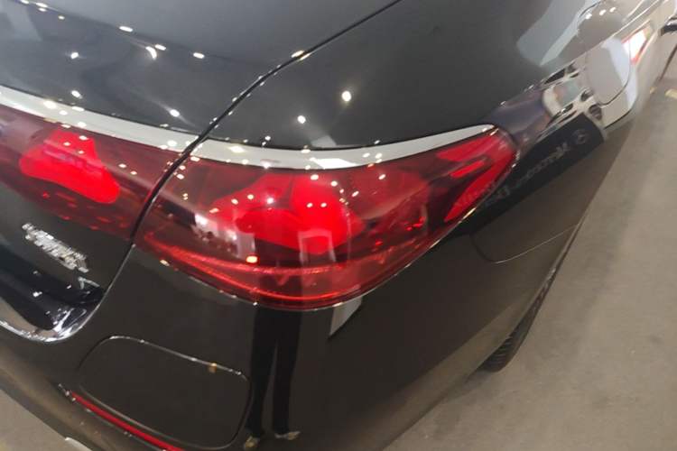 Used Mercedes-Benz E-Class New Energy 2024 E 350 e L Plug-in Hybrid Sedan Exterior 3