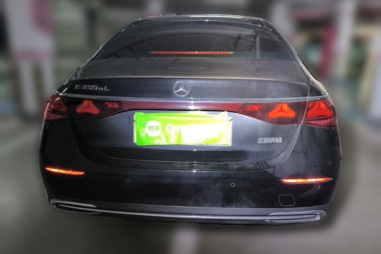 Used Mercedes-Benz E-Class New Energy 2024 E 350 e L Plug-in Hybrid Sedan Exterior 4