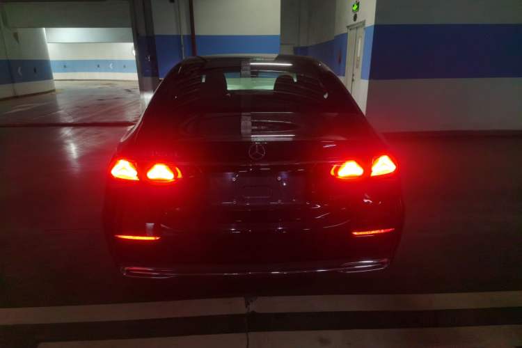 Used Mercedes-Benz E-Class New Energy 2024 E 350 e L Plug-in Hybrid Sedan Exterior 4