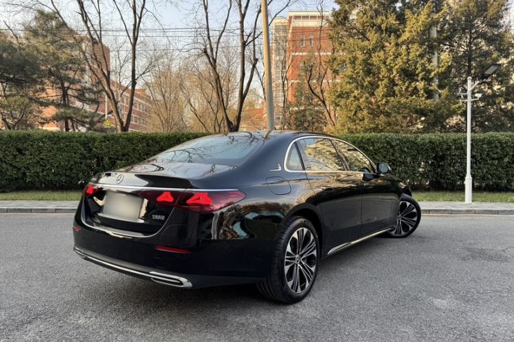 Used Mercedes-Benz E-Class New Energy 2024 E 350 e L Plug-in Hybrid Sedan Exterior 4