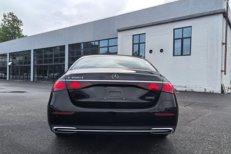 Used Mercedes-Benz E-Class New Energy 2024 E 350 e L Plug-in Hybrid Sedan Exterior 4