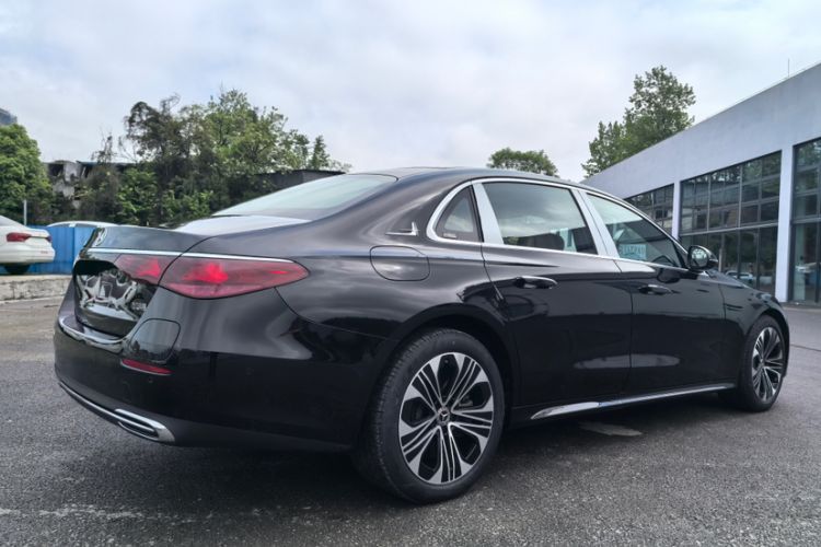 Used Mercedes-Benz E-Class New Energy 2024 E 350 e L Plug-in Hybrid Sedan Exterior 5