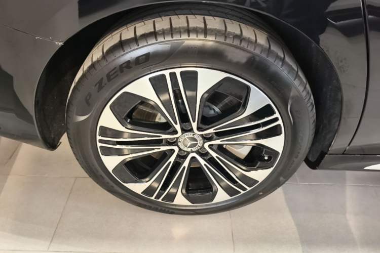 Used Mercedes-Benz E-Class New Energy 2024 E 350 e L Plug-in Hybrid Sedan Exterior 5