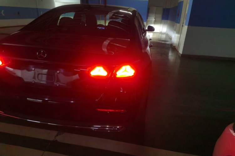 Used Mercedes-Benz E-Class New Energy 2024 E 350 e L Plug-in Hybrid Sedan Exterior 6