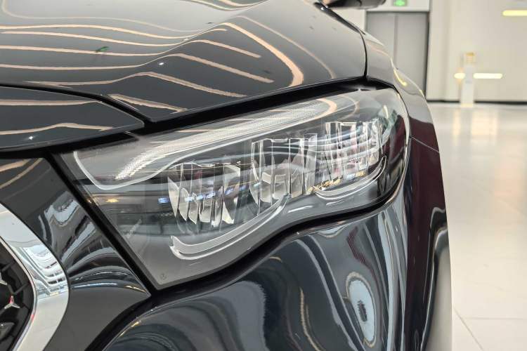 Used Mercedes-Benz E-Class New Energy 2024 E 350 e L Plug-in Hybrid Sports Sedan Exterior 6