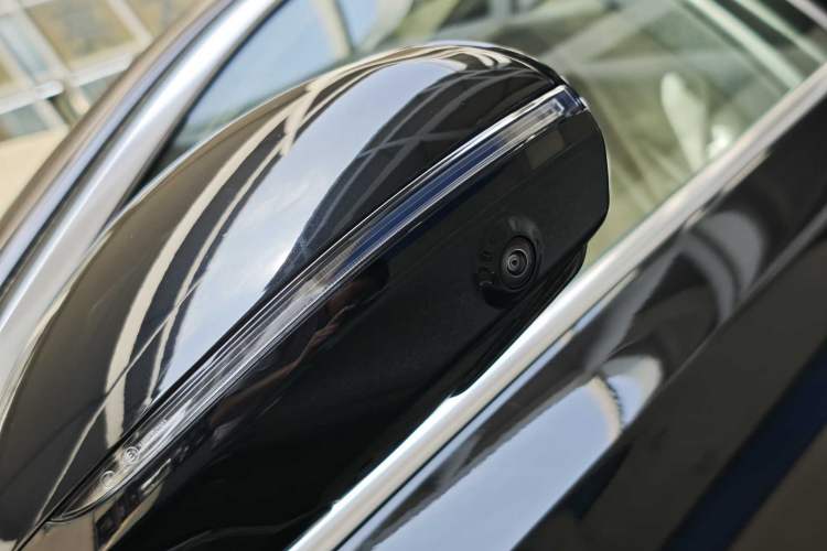 Used Mercedes-Benz E-Class New Energy 2024 E 350 e L Plug-in Hybrid Sedan Exterior 8