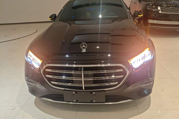 Used Mercedes-Benz E-Class New Energy 2024 E 350 e L Plug-in Hybrid Sedan Front