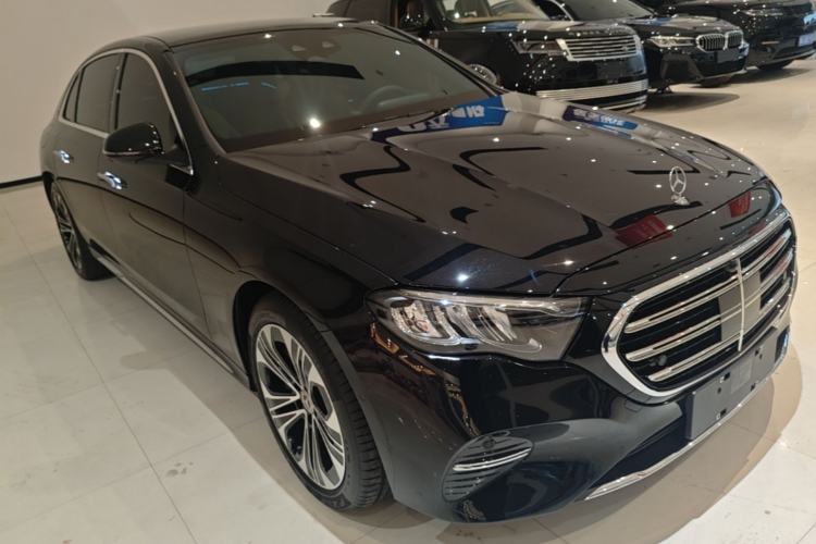 Used Mercedes-Benz E-Class New Energy 2024 E 350 e L Plug-in Hybrid Sedan Front Right 45 Deg