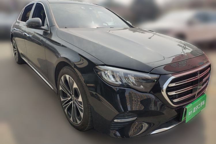 Used Mercedes-Benz E-Class New Energy 2024 E 350 e L Plug-in Hybrid Sedan Front Right 45 Deg