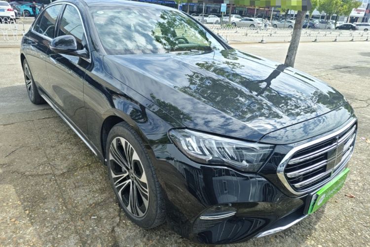 Used Mercedes-Benz E-Class New Energy 2024 E 350 e L Plug-in Hybrid Sedan Front Right 45 Deg