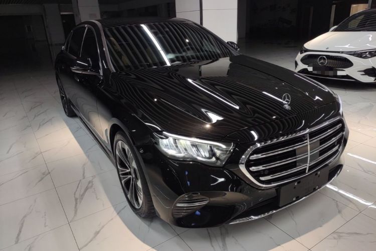 Used Mercedes-Benz E-Class New Energy 2024 E 350 e L Plug-in Hybrid Sedan Front Right 45 Deg