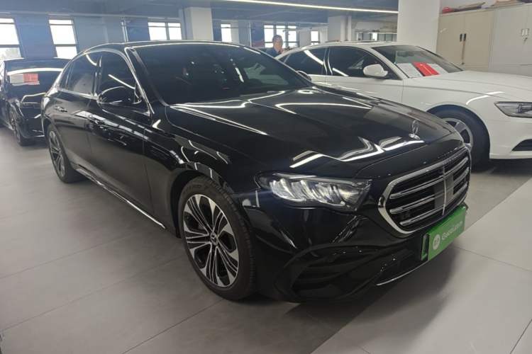 Used Mercedes-Benz E-Class New Energy 2024 E 350 e L Plug-in Hybrid Sports Sedan Front Right 45 Deg