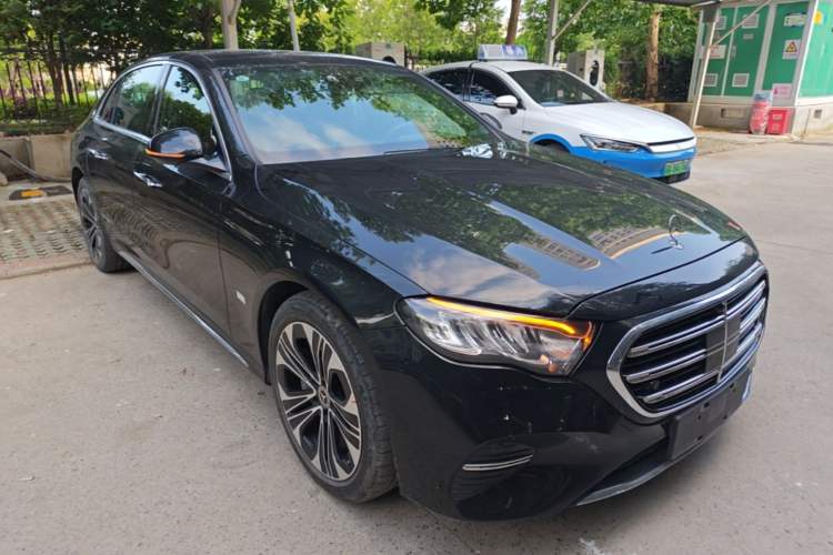 Used Mercedes-Benz E-Class New Energy 2024 E 350 e L Plug-in Hybrid Sedan Front Right 45 Deg