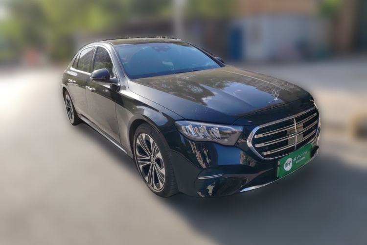 Used Mercedes-Benz E-Class New Energy 2024 E 350 e L Plug-in Hybrid Sedan Front Right 45 Deg