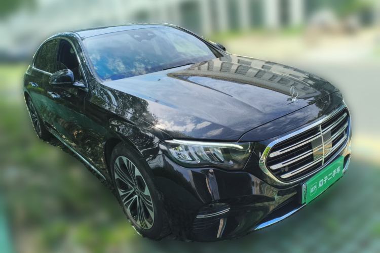 Used Mercedes-Benz E-Class New Energy 2024 E 350 e L Plug-in Hybrid Sedan Front Right 45 Deg