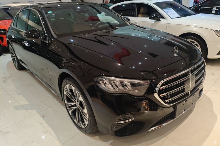 Used Mercedes-Benz E-Class New Energy 2024 E 350 e L Plug-in Hybrid Sedan Front Right 45 Deg