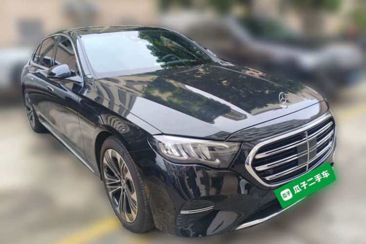Used Mercedes-Benz E-Class New Energy 2024 E 350 e L Plug-in Hybrid Sedan Front Right 45 Deg