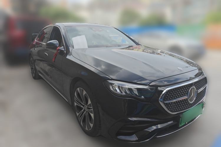 Used Mercedes-Benz E-Class New Energy 2024 E 350 e L Plug-in Hybrid Sports Sedan Front Right 45 Deg
