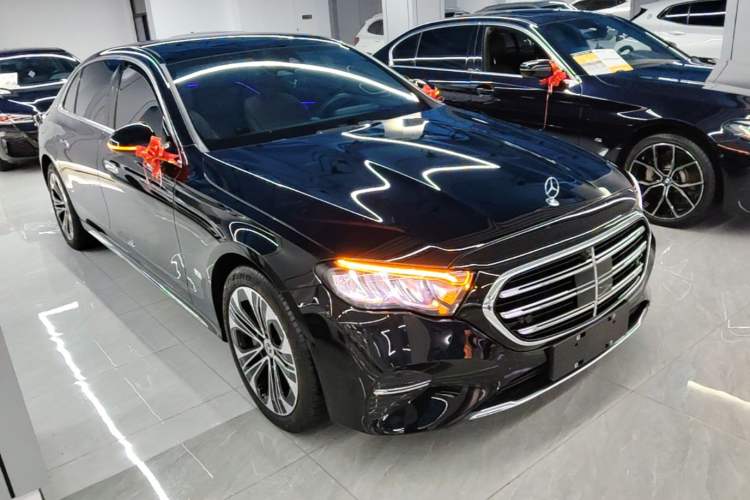 Used Mercedes-Benz E-Class New Energy 2024 E 350 e L Plug-in Hybrid Sedan Front Right 45 Deg