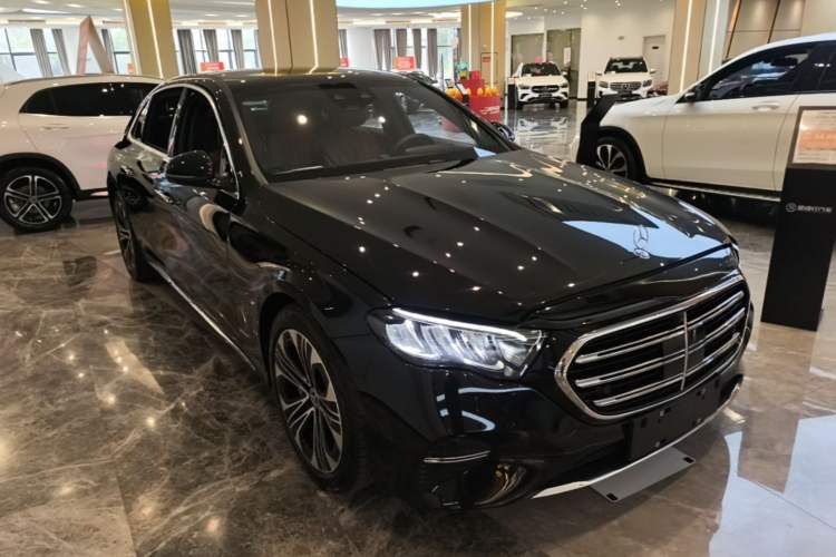 Used Mercedes-Benz E-Class New Energy 2024 E 350 e L Plug-in Hybrid Sedan Front Right 45 Deg