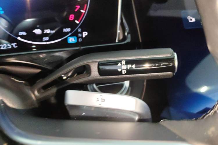 Used Mercedes-Benz E-Class New Energy 2024 E 350 e L Plug-in Hybrid Sedan Gear Lever