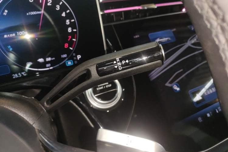 Used Mercedes-Benz E-Class New Energy 2024 E 350 e L Plug-in Hybrid Sedan Gear Lever
